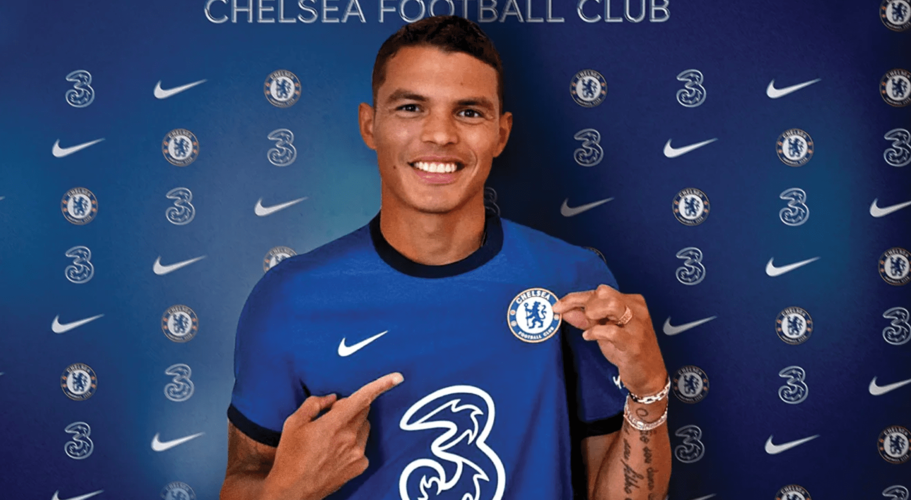 Thiago Silva signe à Chelsea