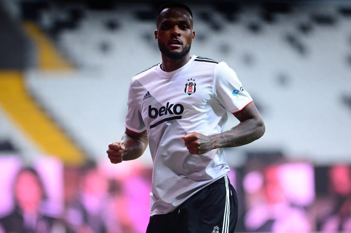 Cyle Larin de Besiktas à la Premier League