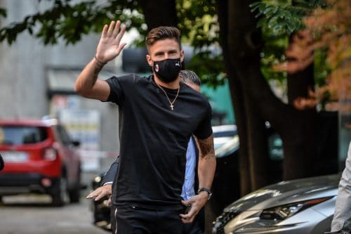 Olivier Giroud arrive au Milan AC