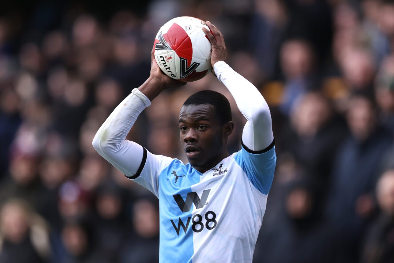 Tyrick Mitchell vers Manchester City