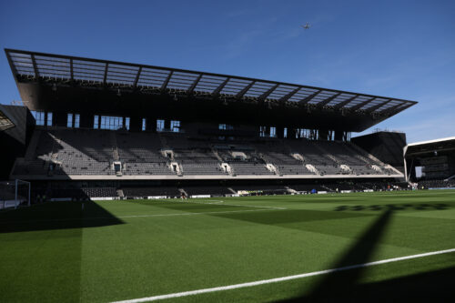 Riverside Stand, tribune rénovée de Craven Cottage, le stade de Fulham