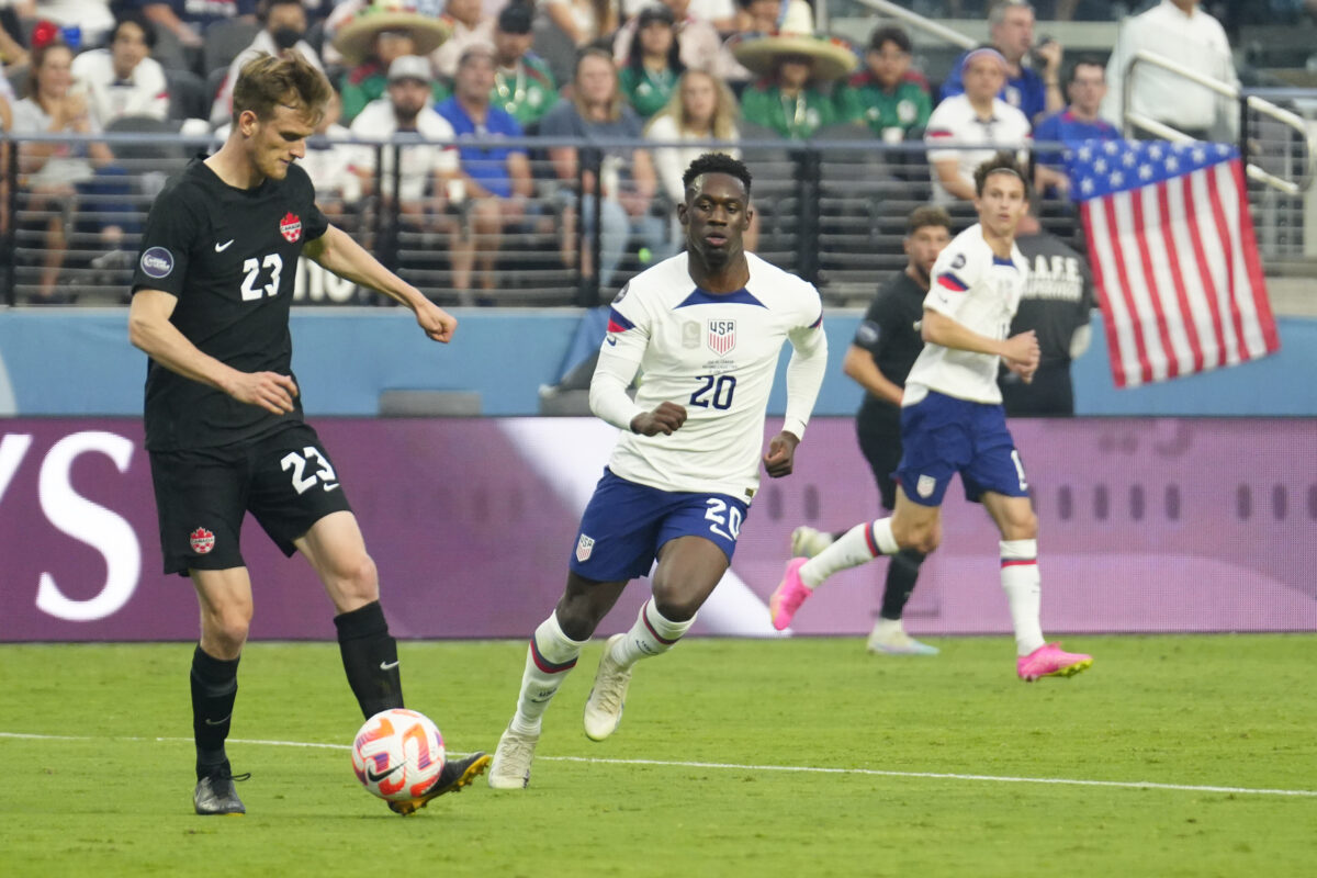 Folarin Balogun avec le maillot des USA