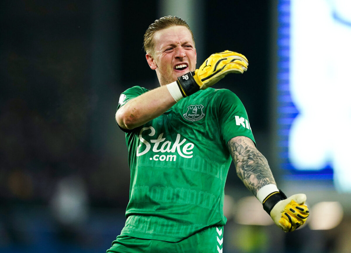 jordan pickford bras d'honneur contre newcastle